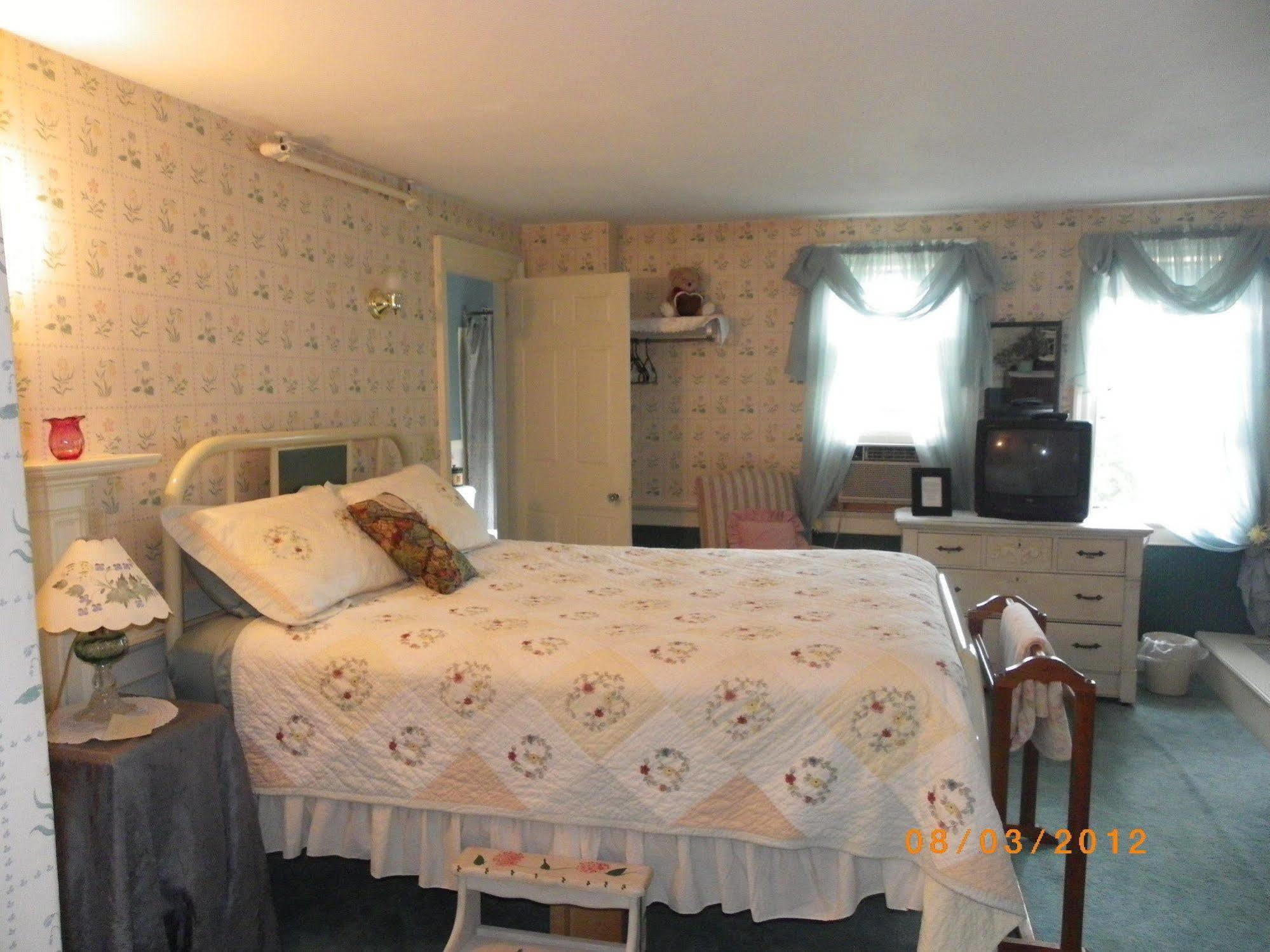 Old Red Inn & Cottages 노스콘웨이 외부 사진