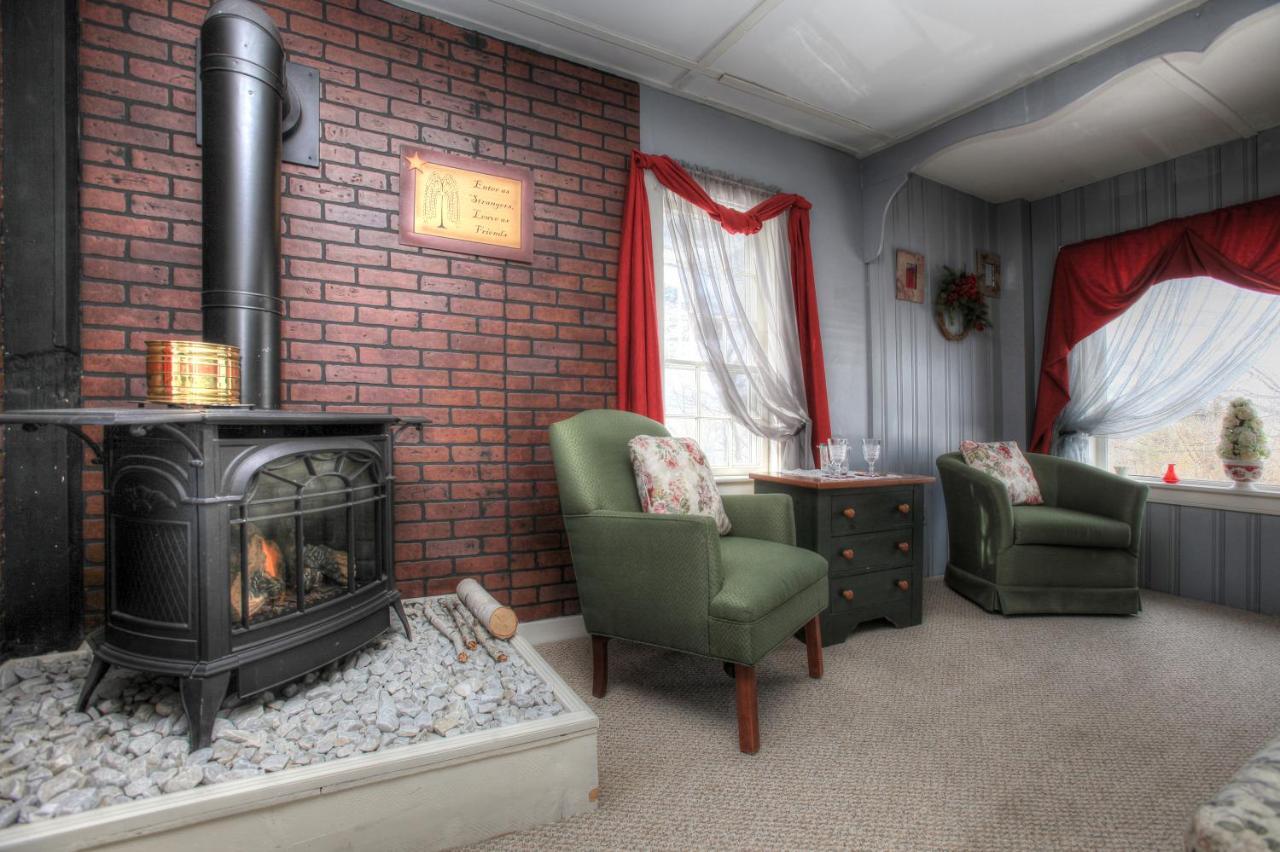 Old Red Inn & Cottages 노스콘웨이 외부 사진